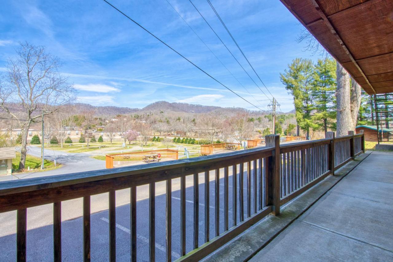 Campground Cabin Lake Junaluska Bagian luar foto