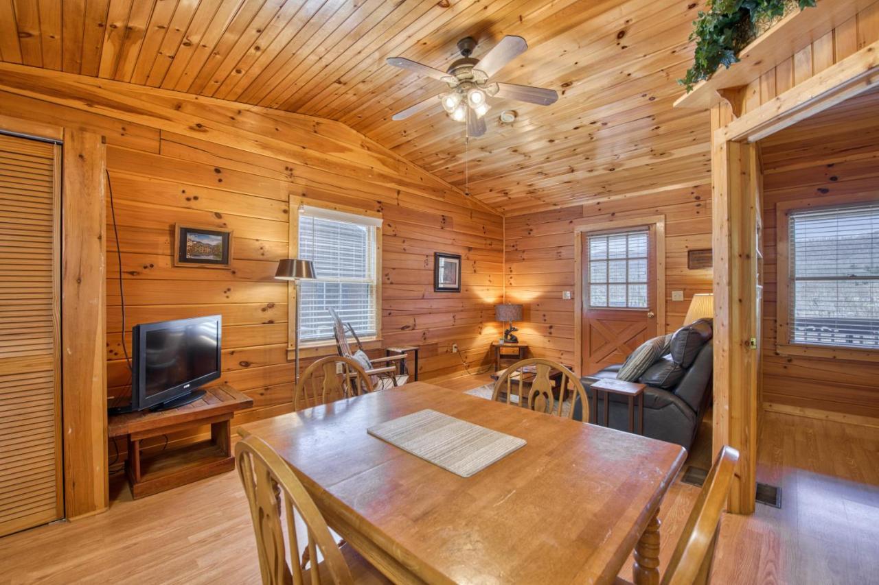 Campground Cabin Lake Junaluska Bagian luar foto