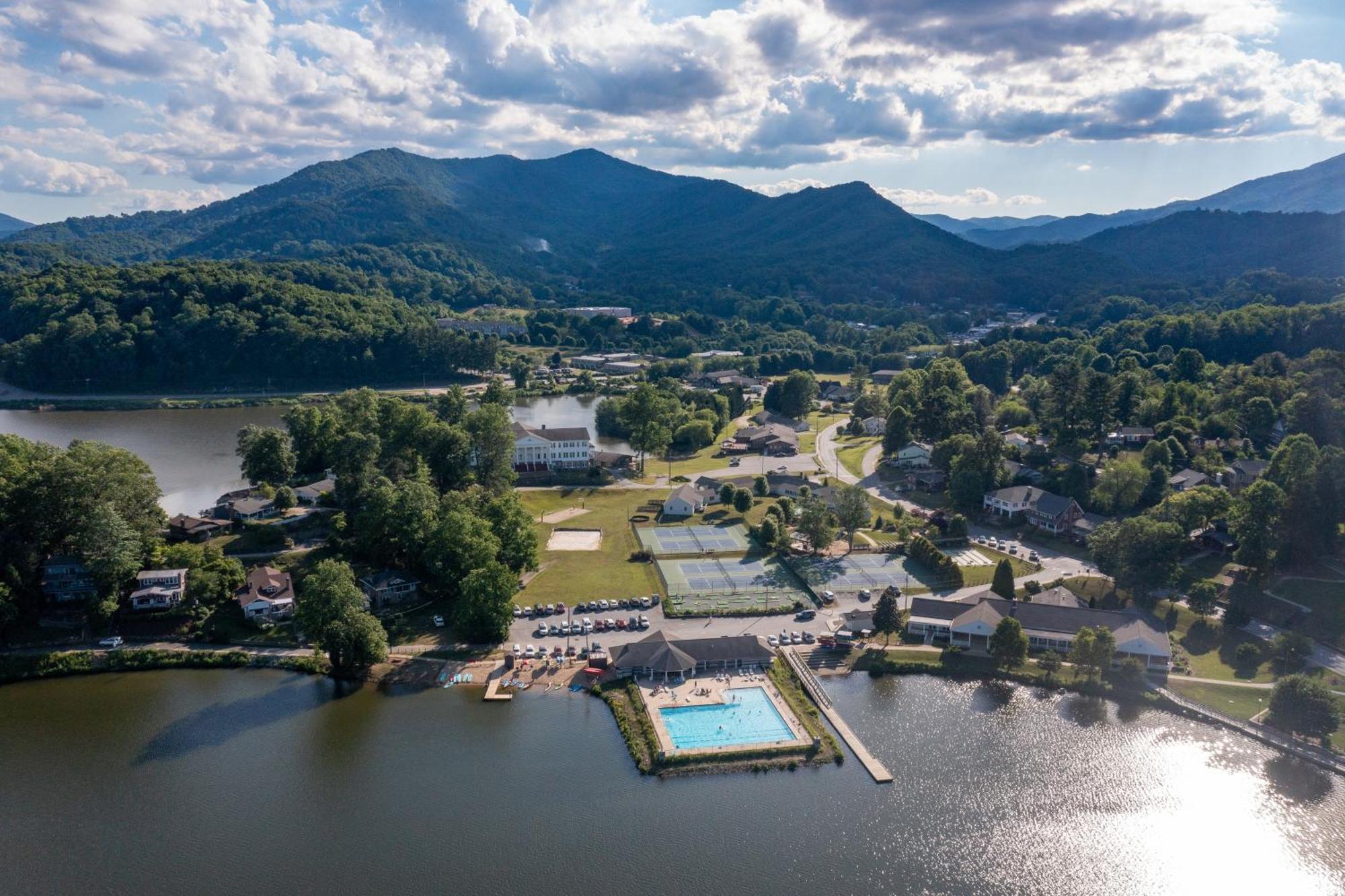 Campground Cabin Lake Junaluska Bagian luar foto